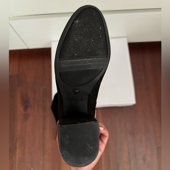 BAR III Faux Suede Block Heel Over-The-Knee Boots.
Size US 7.5 - Picture 2 of 4